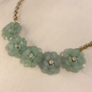 Anthropologie flower necklace